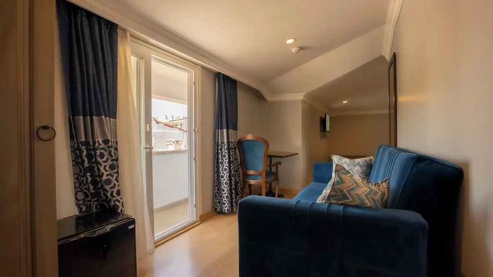 Standard Çatı Katı (Loft), 1 Büyük (Queen) Boy Yatak ve Çekyat, Balkon