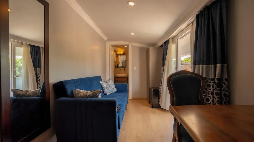 Standard Çatı Katı (Loft), 1 Büyük (Queen) Boy Yatak ve Çekyat, Balkon