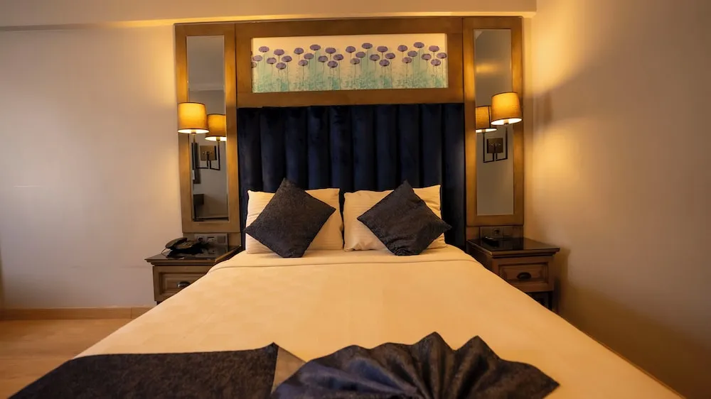 Family Oda, Şehir Manzaralı