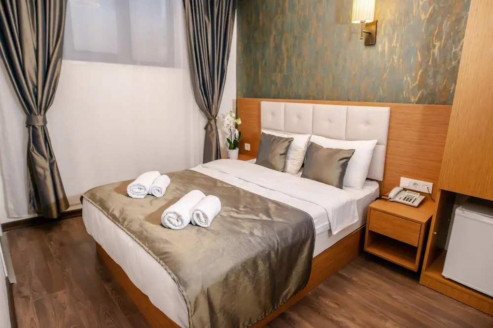 Economy Tek Büyük Yataklı Oda