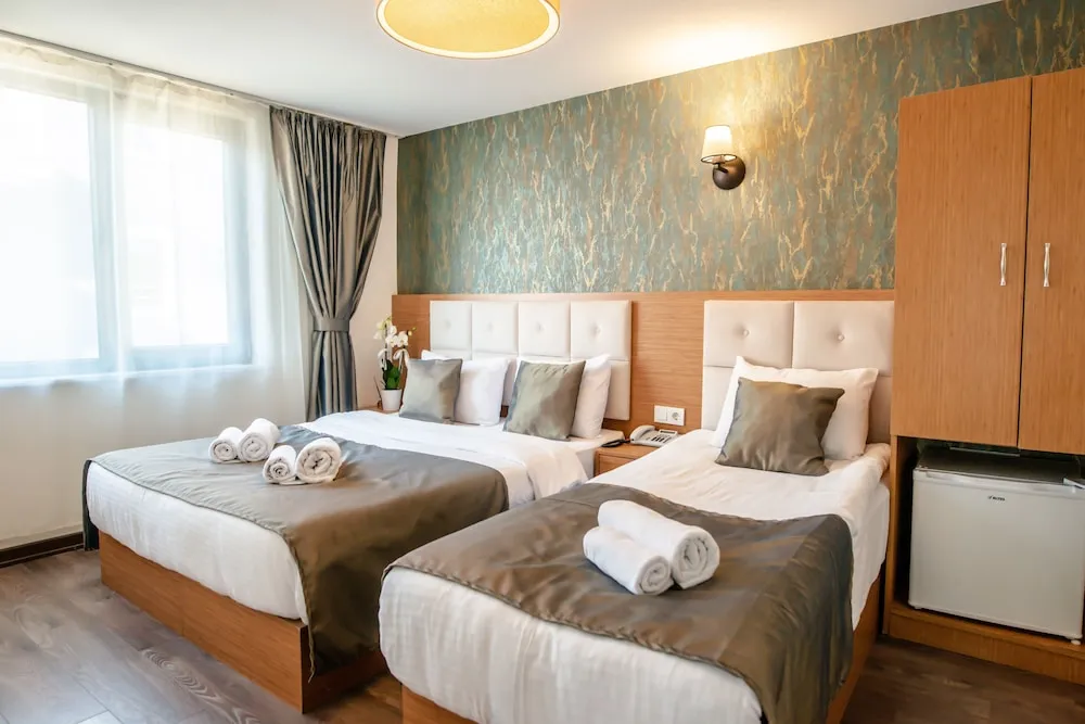 Classic Üç Kişilik Oda