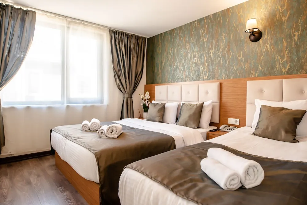 Classic Üç Kişilik Oda