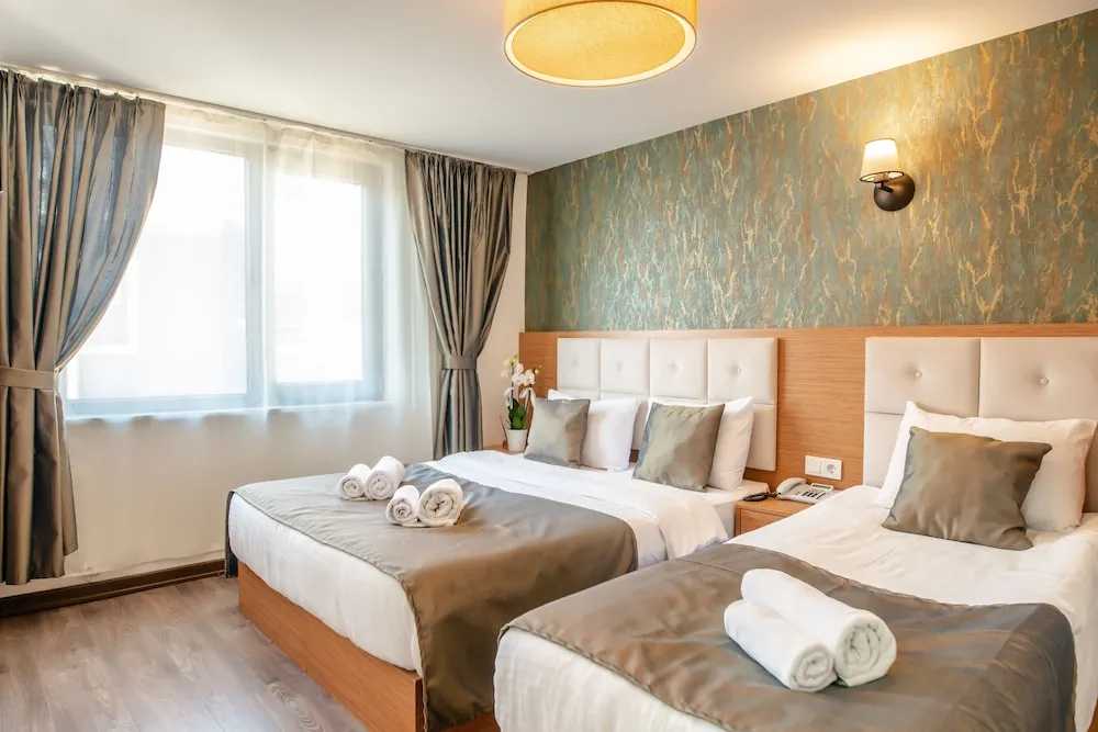 Classic Üç Kişilik Oda