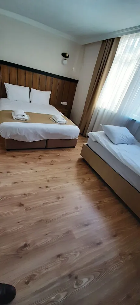 Standard Üç Kişilik Oda