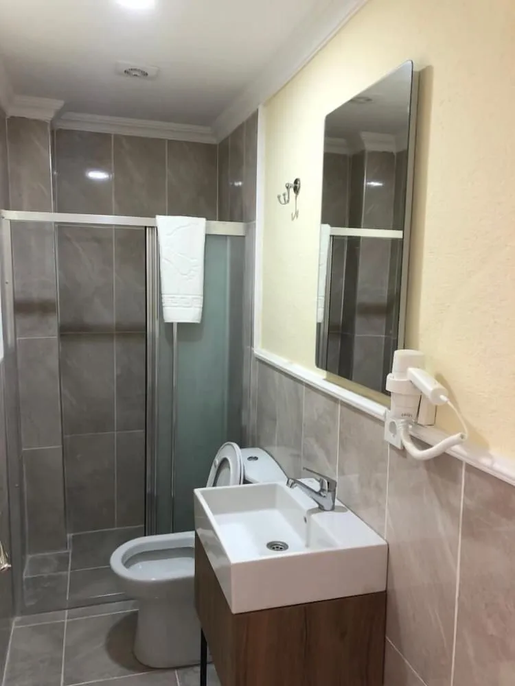 Standard Üç Kişilik Oda