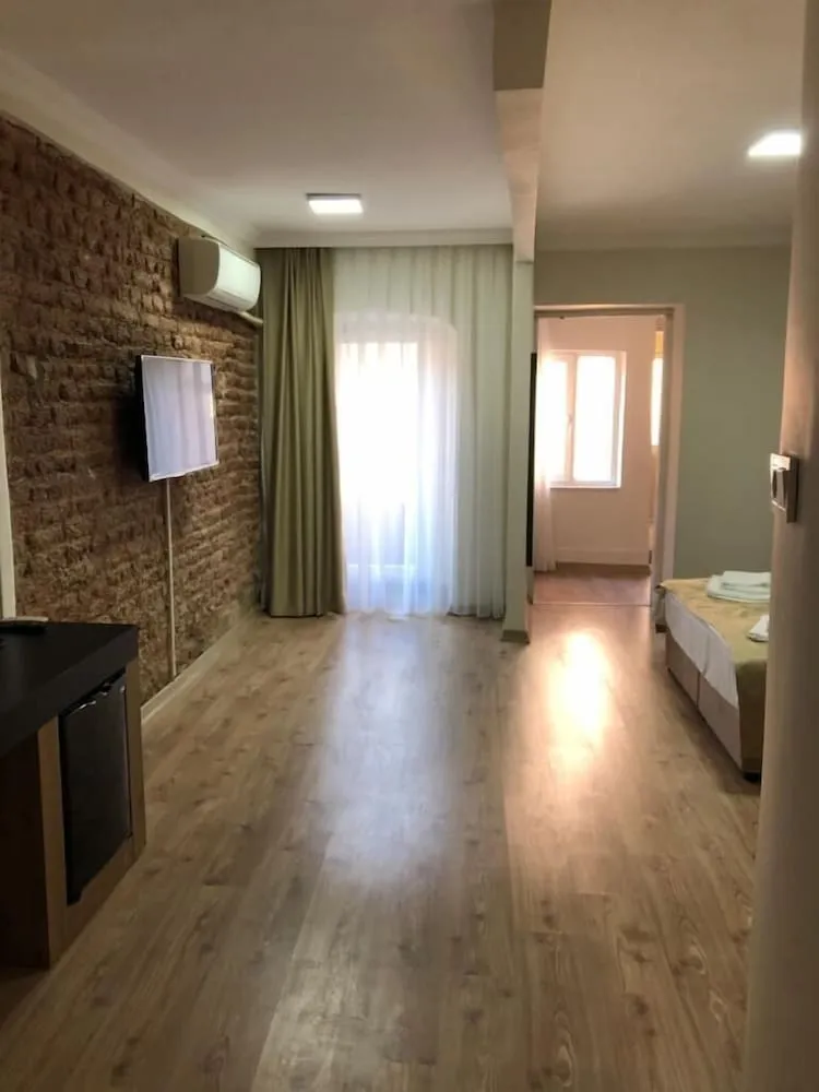 Standard Üç Kişilik Oda