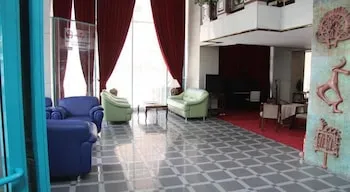 Ayma Hotel