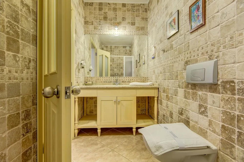 Tek Büyük Yataklı Oda, Balkon