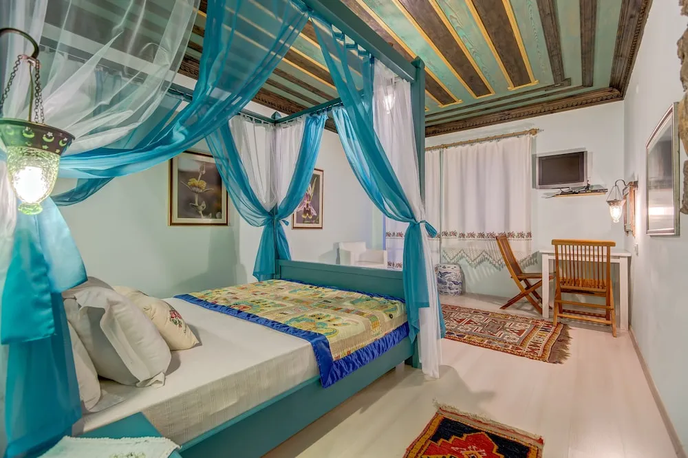 Corner Room With Balcony