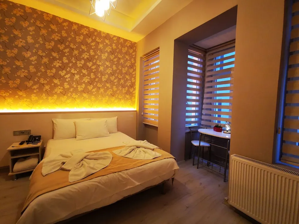 Deluxe Tek Büyük Yataklı Oda