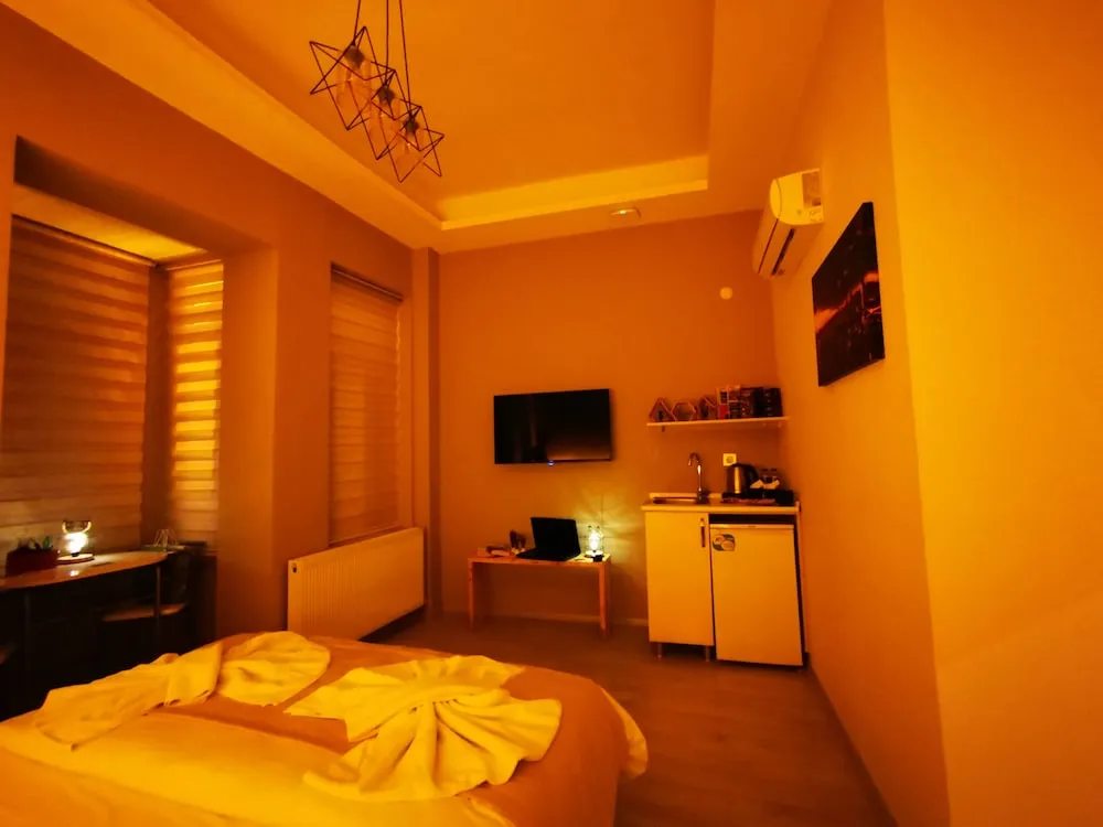 Deluxe Tek Büyük Yataklı Oda