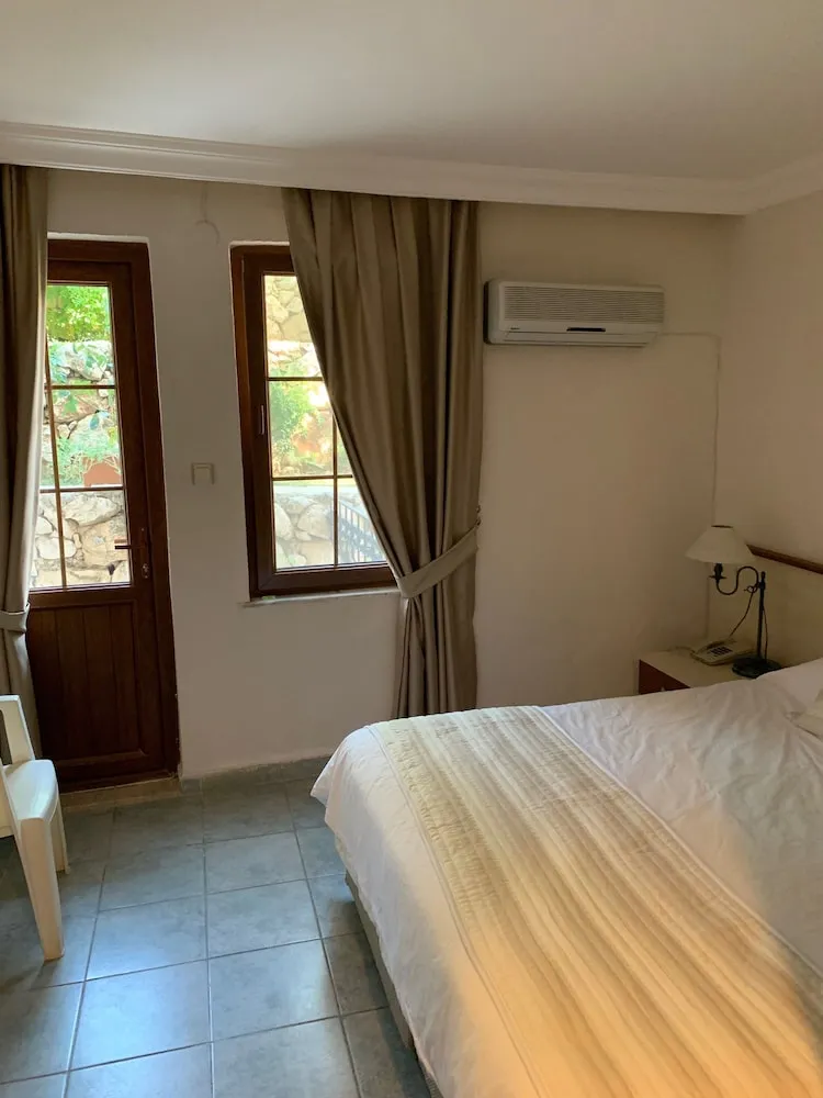 Economy Tek Büyük Yataklı Oda