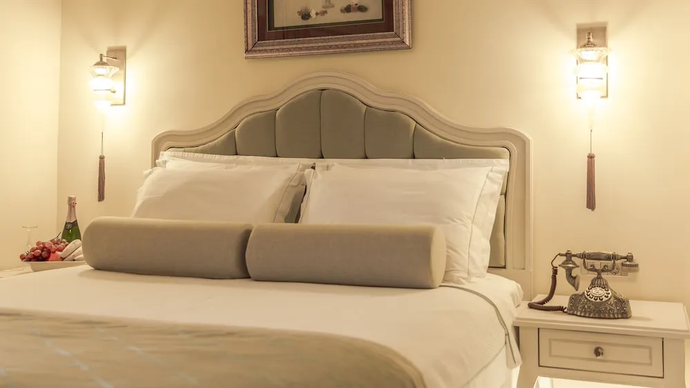 Standard Double or Twin Room, Partial Sea View, Beachfront