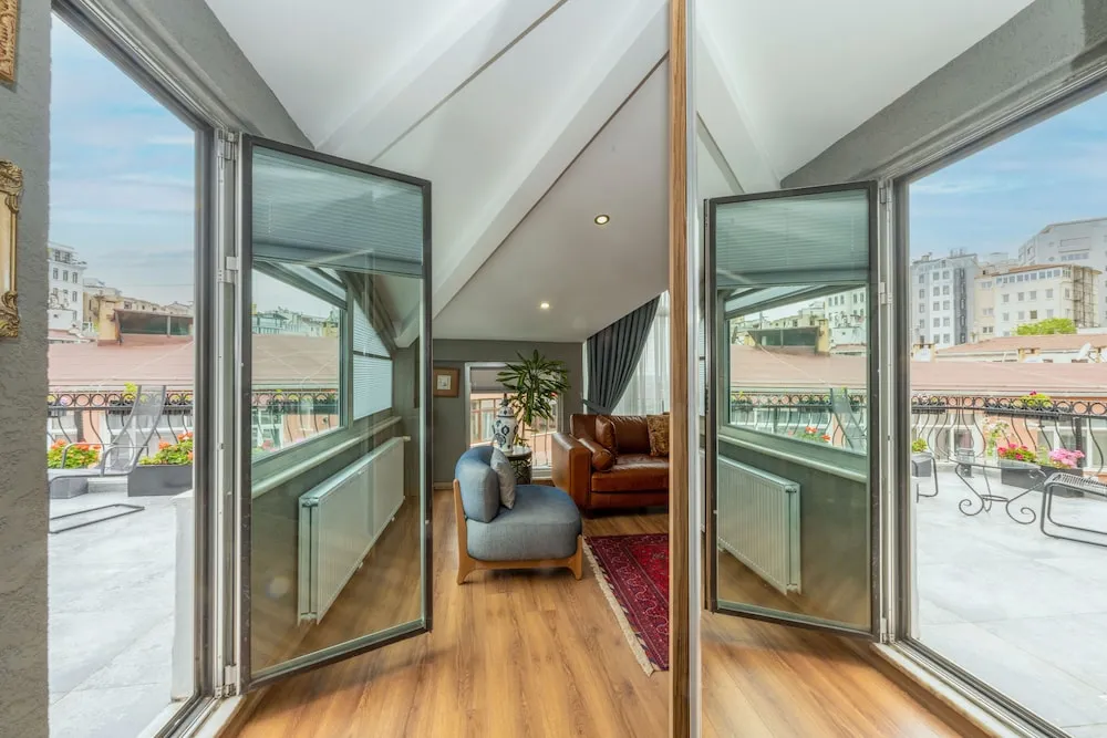 Deluxe Çatı Katı Süiti (Penthouse)