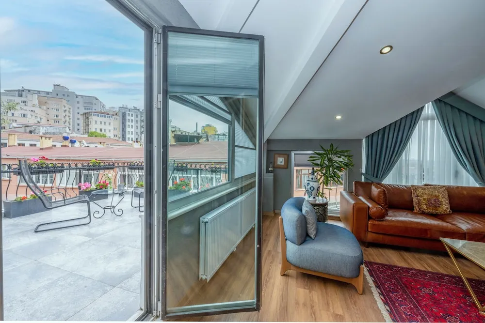 Deluxe Çatı Katı Süiti (Penthouse)
