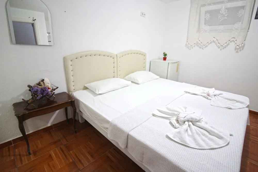 Economy Triple Room, Basement Floor