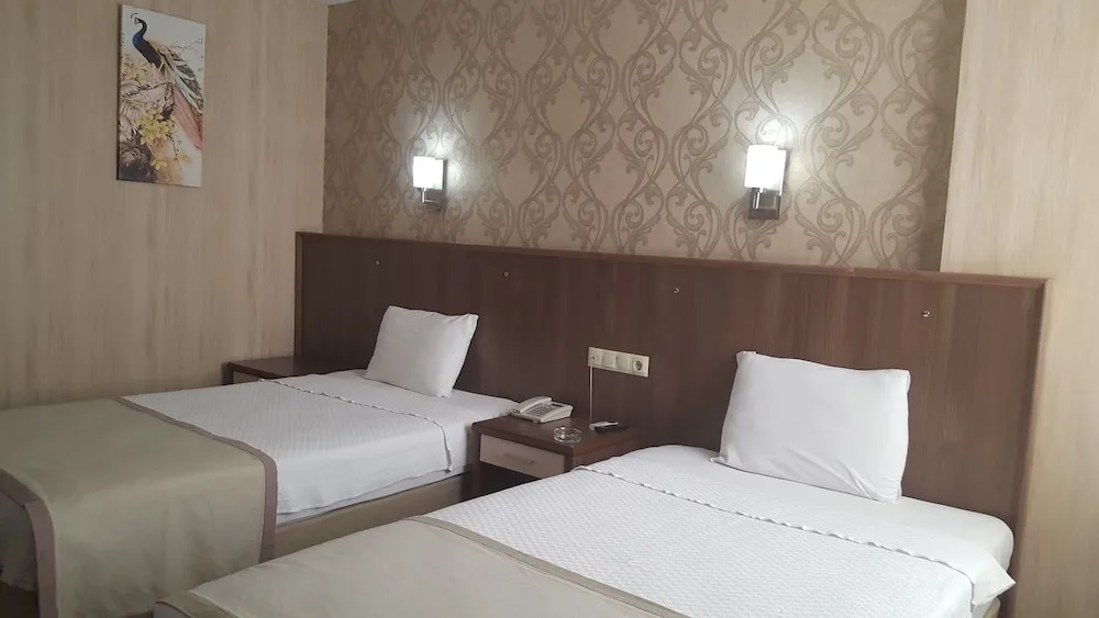 Tek Büyük veya İki Ayrı Yataklı Oda