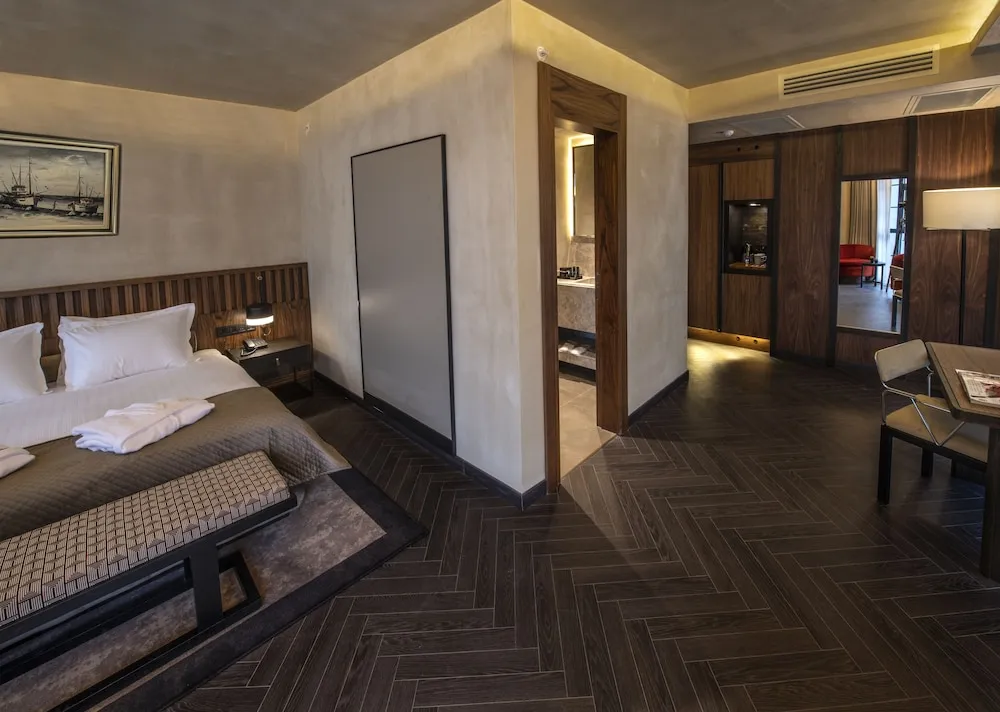 Deluxe Tek Büyük veya İki Ayrı Yataklı Oda