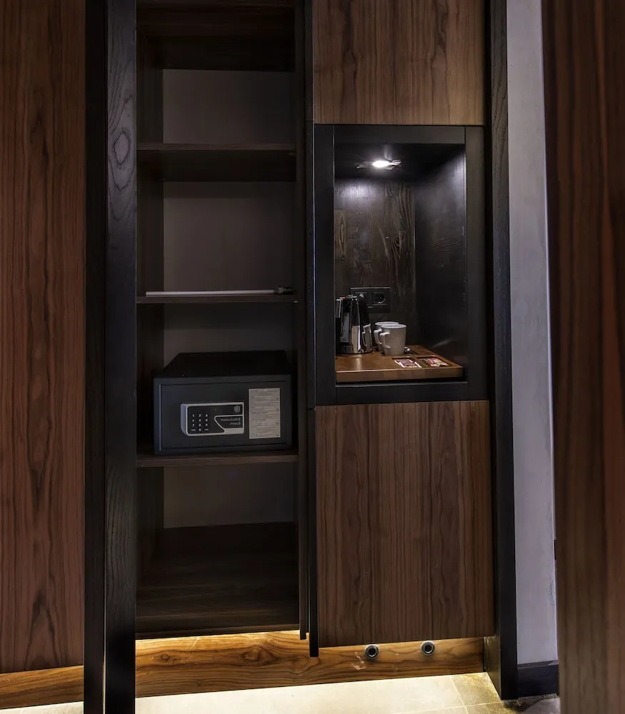 Deluxe Tek Büyük veya İki Ayrı Yataklı Oda, Köşe