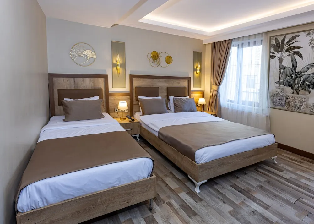 Deluxe Dört Kişilik Oda