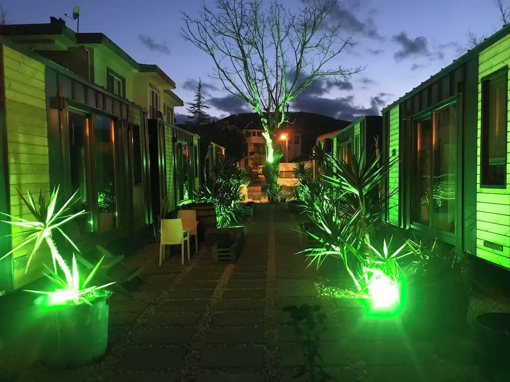 Romantic Tek Büyük Yataklı Oda, Bahçe Manzaralı