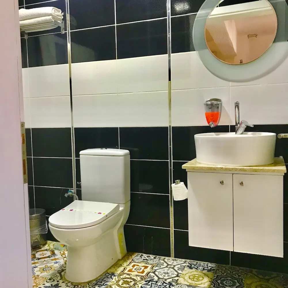 Standard Üç Kişilik Oda, Bahçe Manzaralı