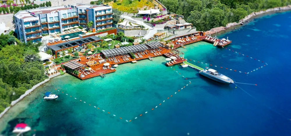 Mare Deluxe Residences & Villas