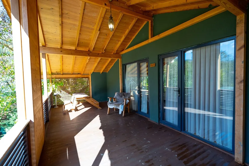 Deluxe Bungalov