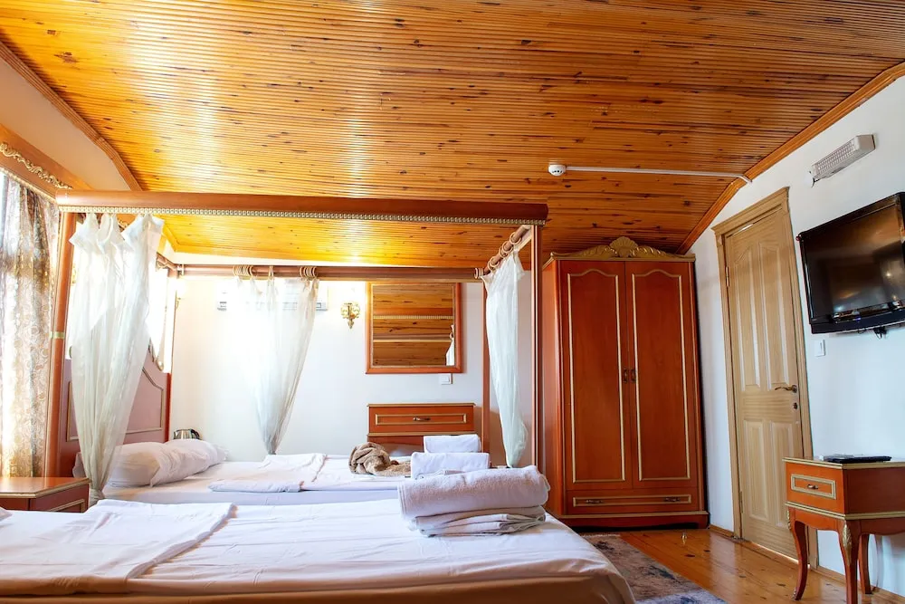Deluxe Üç Kişilik Oda