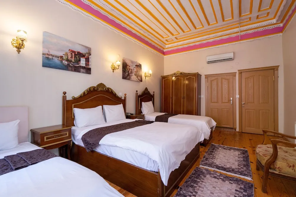 Deluxe Üç Kişilik Oda