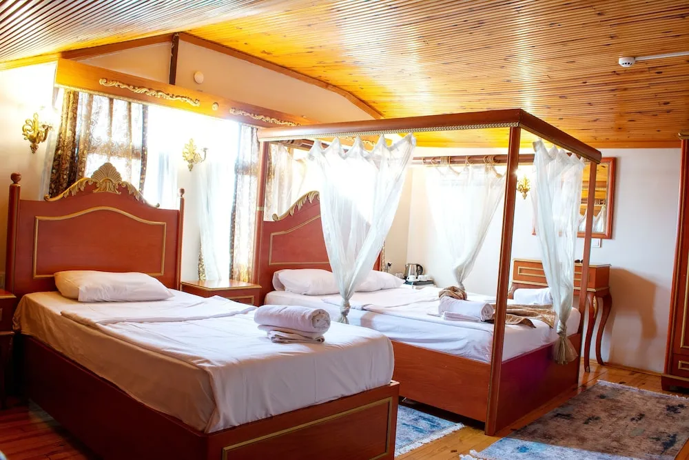 Deluxe Üç Kişilik Oda