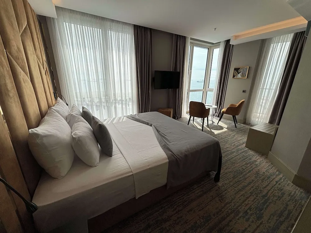 Junior Süit, 1 Çift Kişilik Yatak, Balkon, Manzaralı