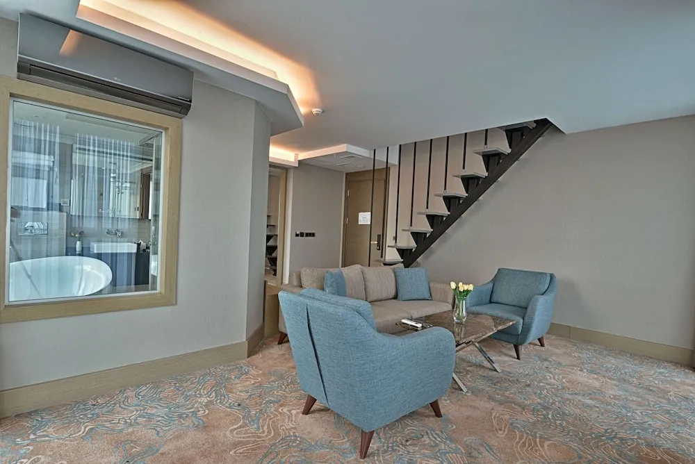 Süit, Birden Çok Yatak, Balkon, Manzaralı