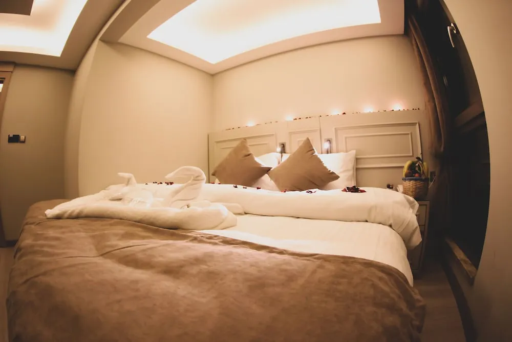 Deluxe Tek Büyük Yataklı Oda