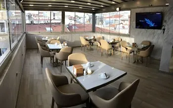 X-Nellyi Boutique Hotel