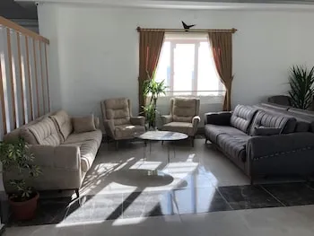 Green Garden House Hotel