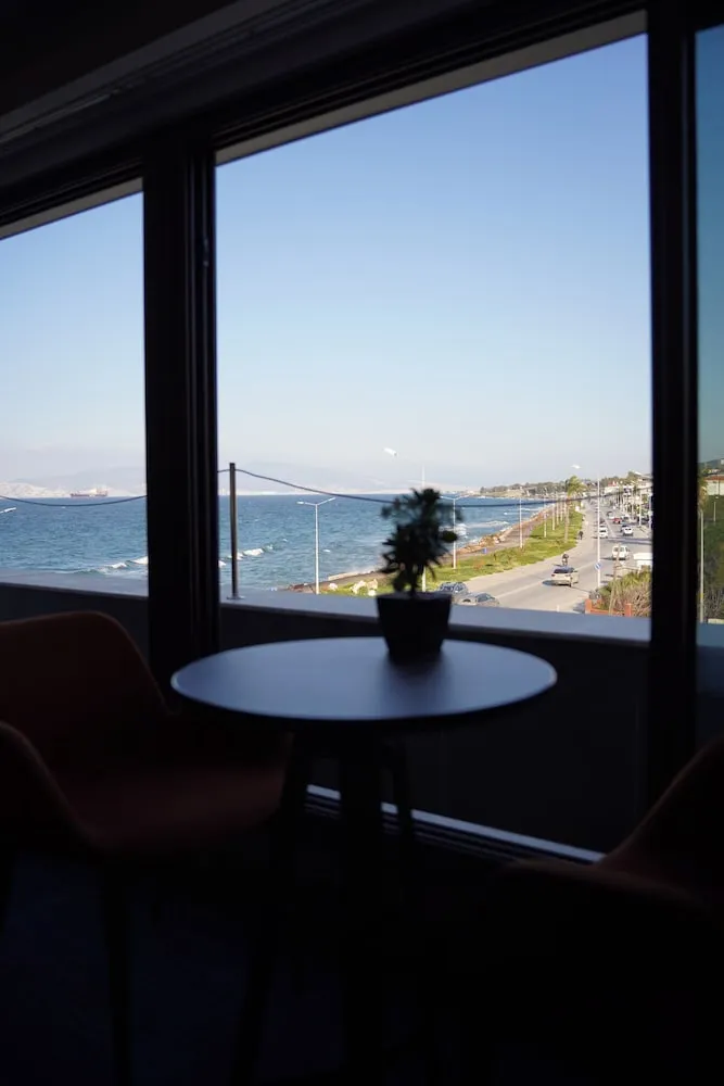 Luxury Tek Büyük Yataklı Oda, Küvet, Deniz Manzaralı