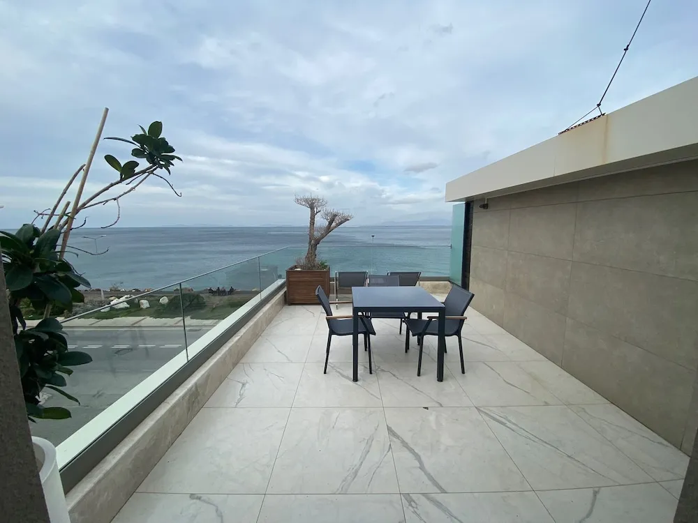 Luxury Tek Büyük Yataklı Oda, Teras, Deniz Manzaralı