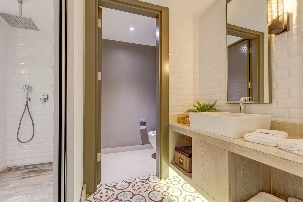 Deluxe Tek Büyük Yataklı Oda, 1 En Büyük (King) Boy Yatak, Sıcak Su Küveti, Deniz Manzaralı