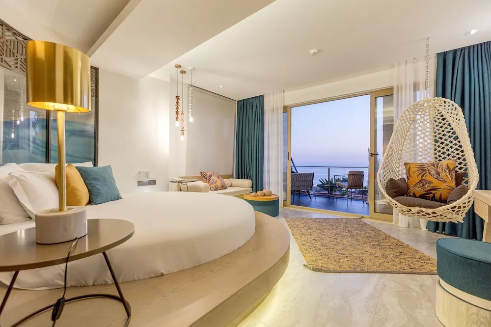 Deluxe Tek Büyük Yataklı Oda, 1 Büyük (Queen) Boy Yatak, Sıcak Su Küveti, Deniz Manzaralı