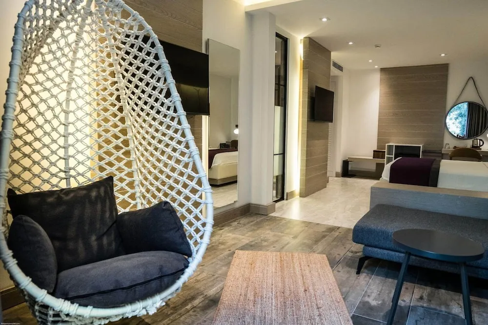 Deluxe Stüdyo Süit, Bahçe Manzaralı