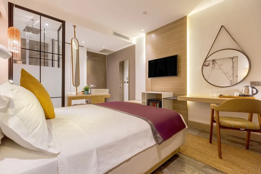 Deluxe Tek Büyük Yataklı Oda, Deniz Manzaralı