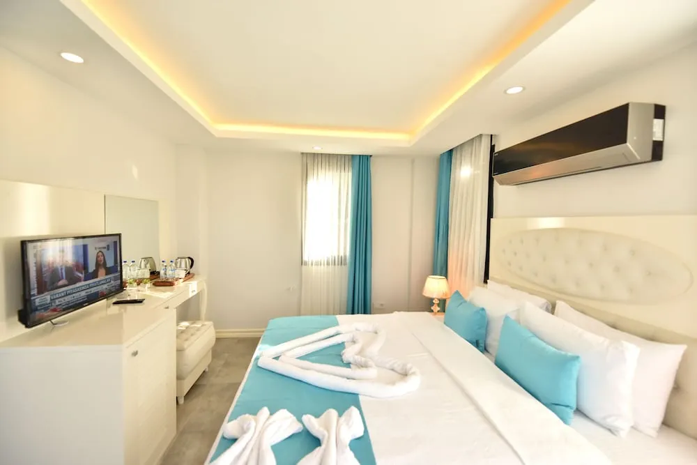 Superior Room,Swimming Pool Access