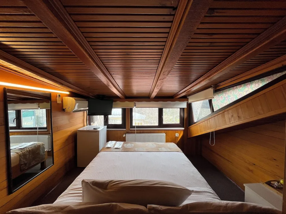 Economy Tek Büyük Yataklı Oda