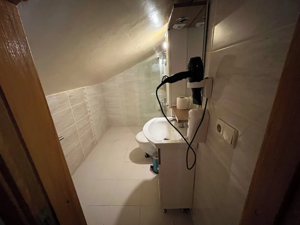 Economy Tek Büyük Yataklı Oda