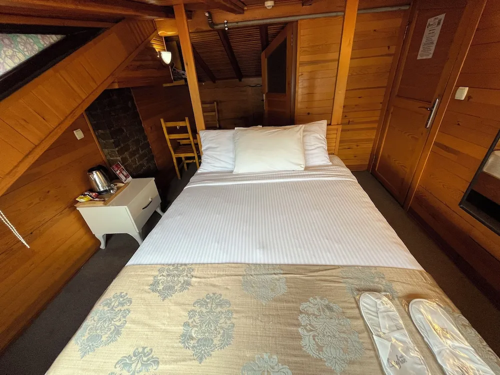 Economy Tek Büyük Yataklı Oda