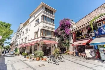 Taya Hatun Hotel