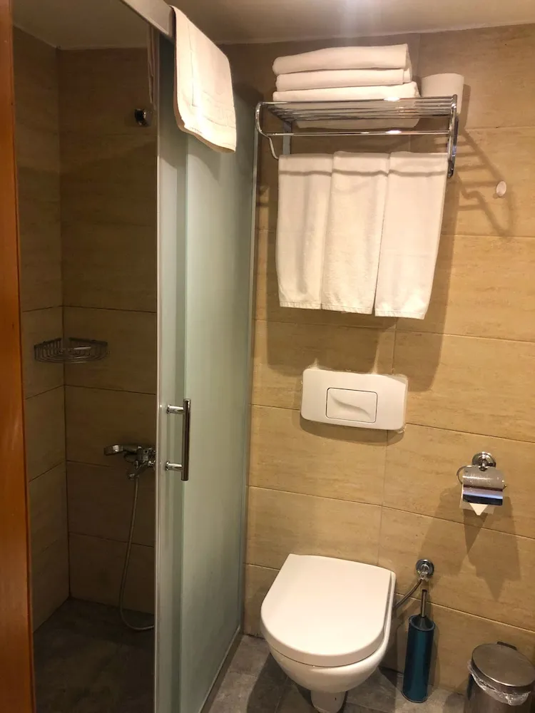 Standard Üç Kişilik Oda