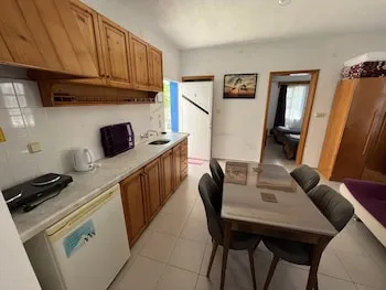 Ege Apartments