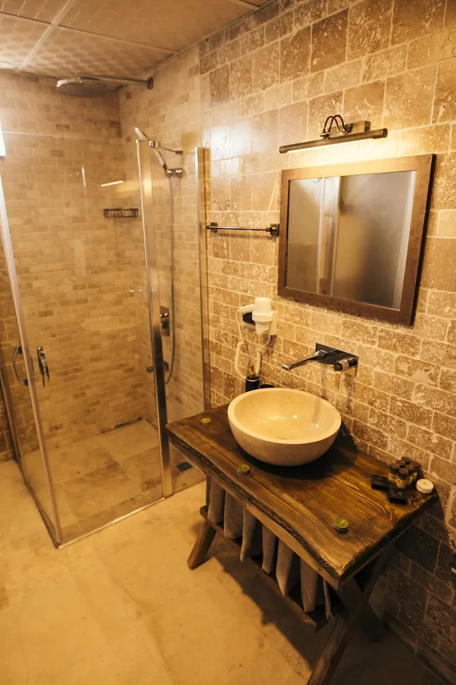 Tek Büyük Yataklı Oda, Balkon